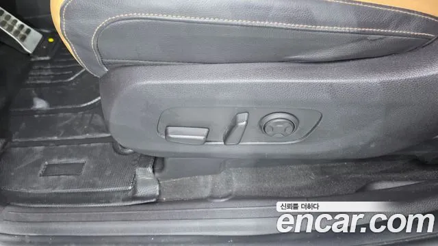 Kia Carnival — фото 31
