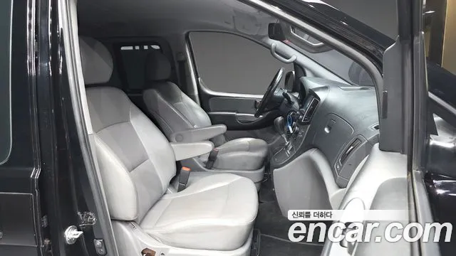 Hyundai Starex — фото 11