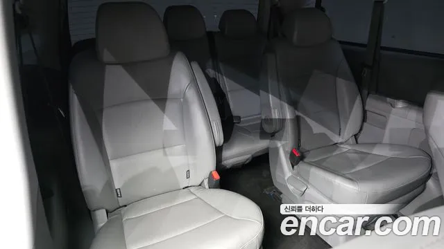 Hyundai Starex — фото 19