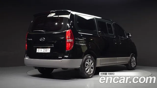 Hyundai Starex — фото 2