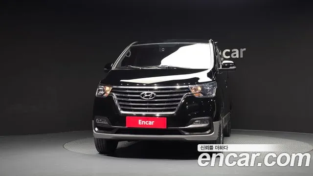 Hyundai Starex — фото 3