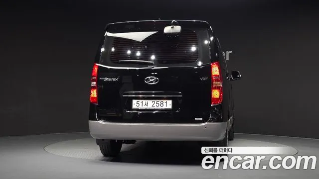 Hyundai Starex — фото 4