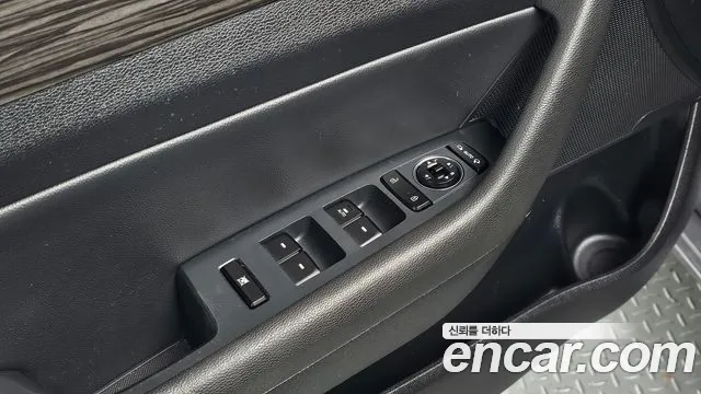 Hyundai Sonata — фото 22
