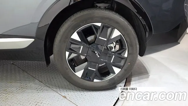 Kia Sportage — фото 21