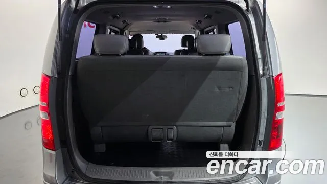 Hyundai Starex — фото 17