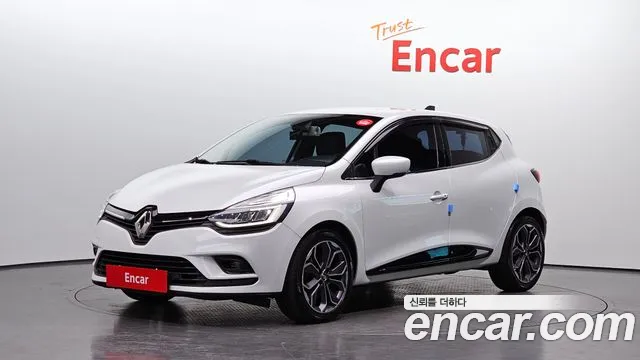 Renault Clio — фото 1