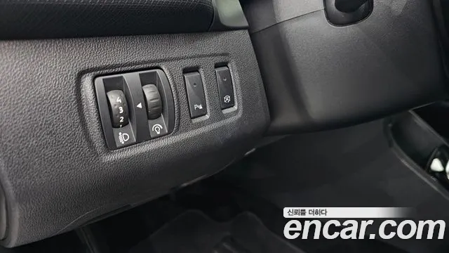 Renault Clio — фото 19