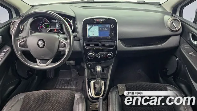 Renault Clio — фото 7