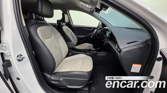 Kia Niro — фото 10