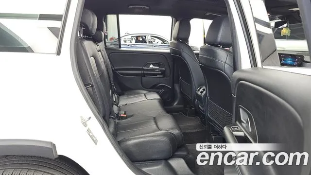 Mercedes-Benz GLB-Class — фото 12