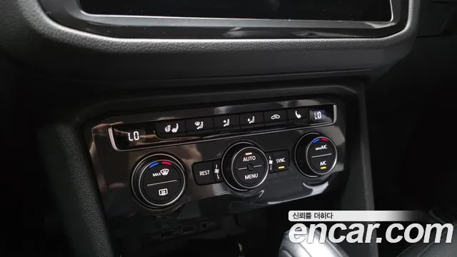 Volkswagen Tiguan — фото 18
