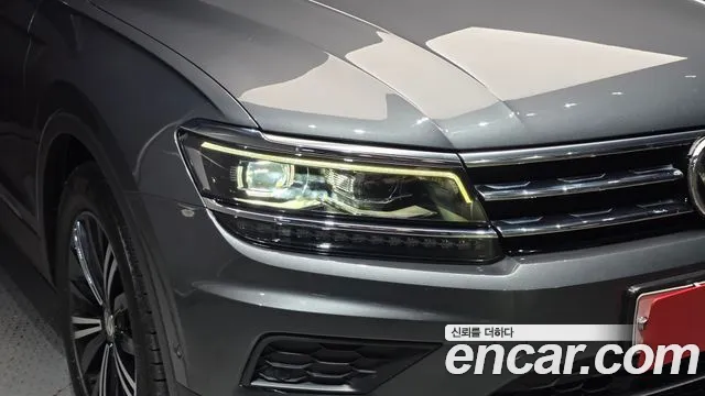 Volkswagen Tiguan — фото 22