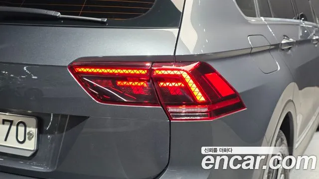 Volkswagen Tiguan — фото 23
