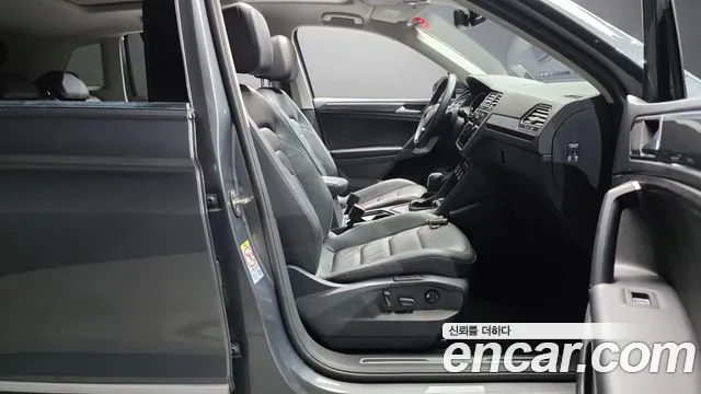 Volkswagen Tiguan — фото 26