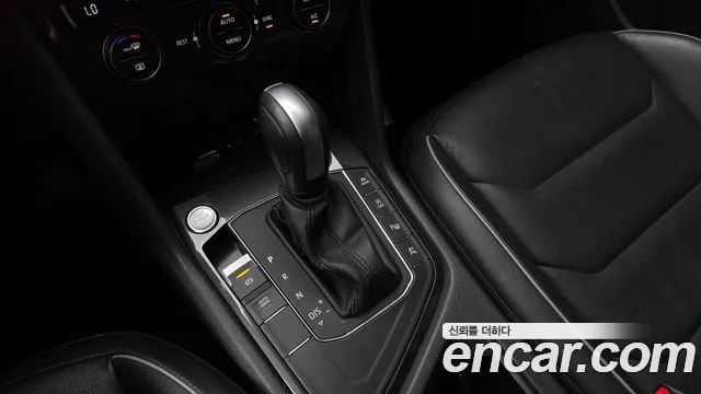 Volkswagen Tiguan — фото 9
