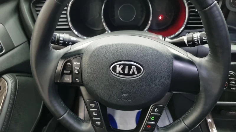 Kia K5 — фото 16