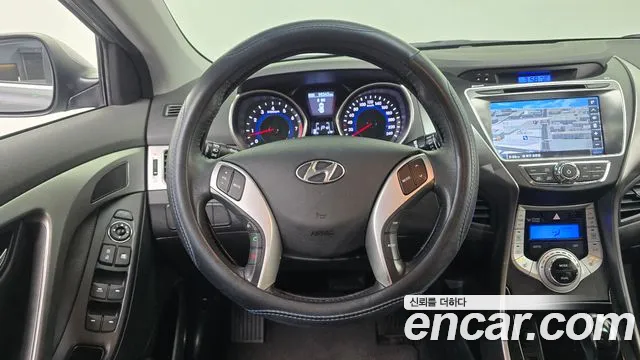 Hyundai Avante — фото 13