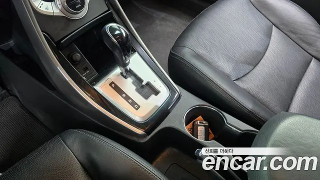 Hyundai Avante — фото 9