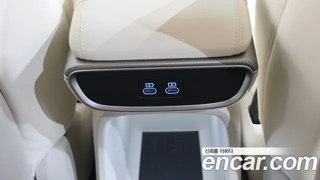 Genesis GV60 — фото 12