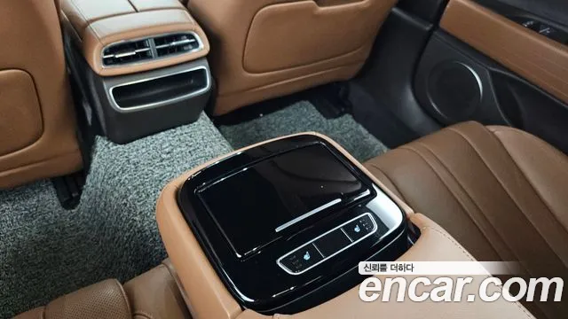 Genesis G80 — фото 19