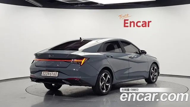 Hyundai Avante — фото 2