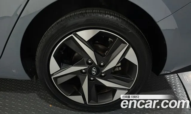 Hyundai Avante — фото 21