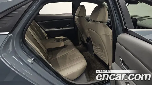 Hyundai Avante — фото 26