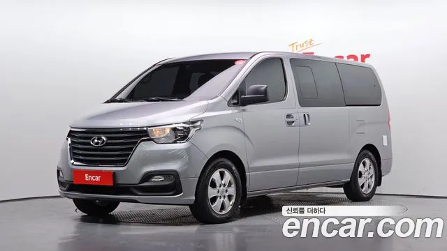 Hyundai Starex — фото 1