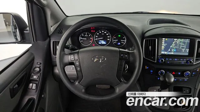 Hyundai Starex — фото 12