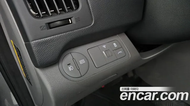 Hyundai Starex — фото 16