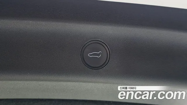 Tesla Model Y — фото 15