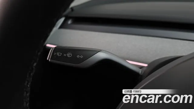 Tesla Model Y — фото 17