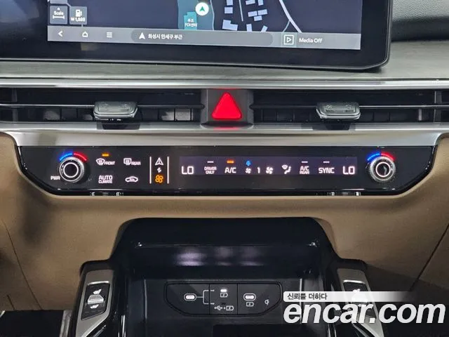 Kia Sorento — фото 16