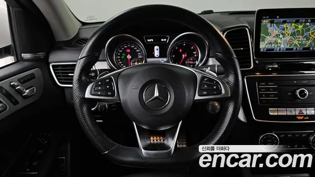 Mercedes-Benz GLE-Class — фото 13