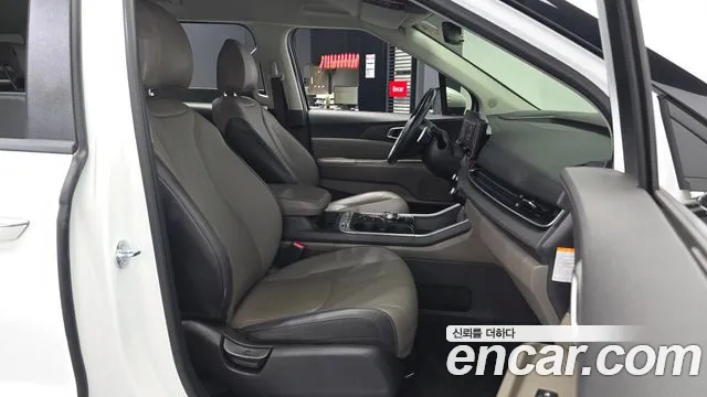 Kia Carnival — фото 11