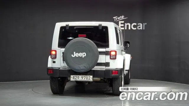Jeep Wrangler — фото 4