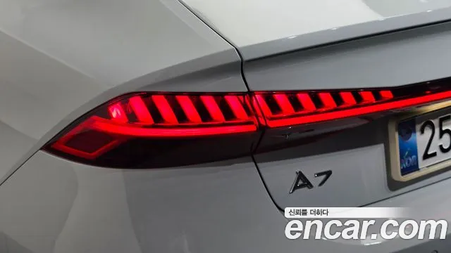 Audi A7 — фото 23