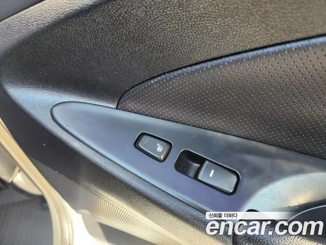 Hyundai Sonata — фото 20