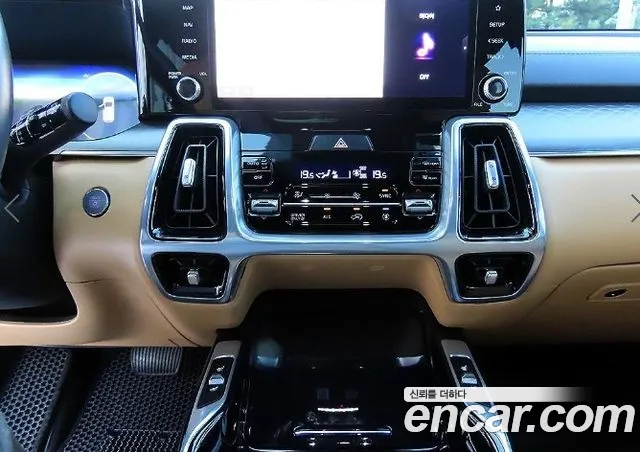 Kia Sorento — фото 12