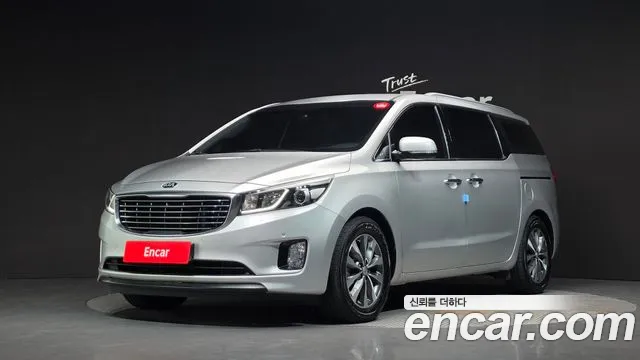 Kia Carnival — фото 1