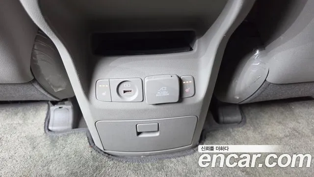 Kia Carnival — фото 29
