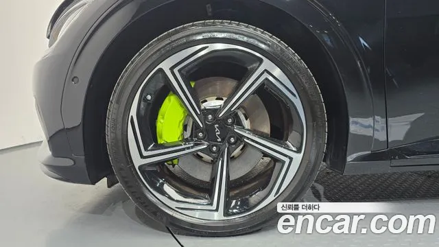 Kia EV6 — фото 4