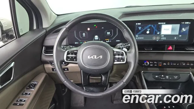Kia Carnival — фото 13