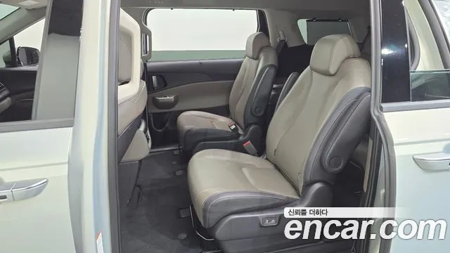 Kia Carnival — фото 19