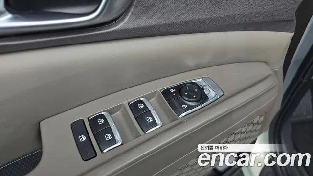 Kia Carnival — фото 30