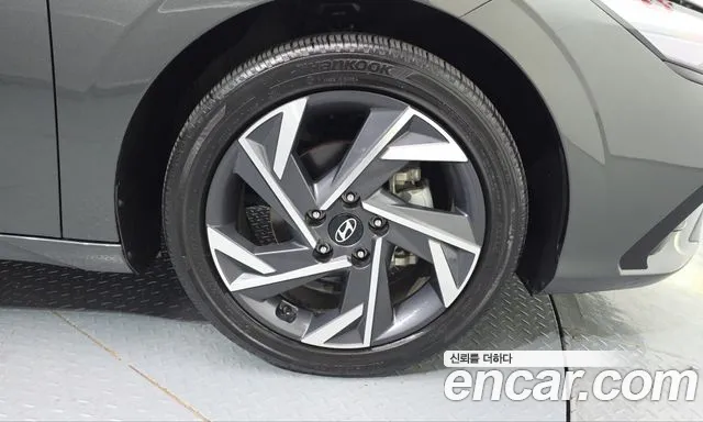 Hyundai Avante — фото 21