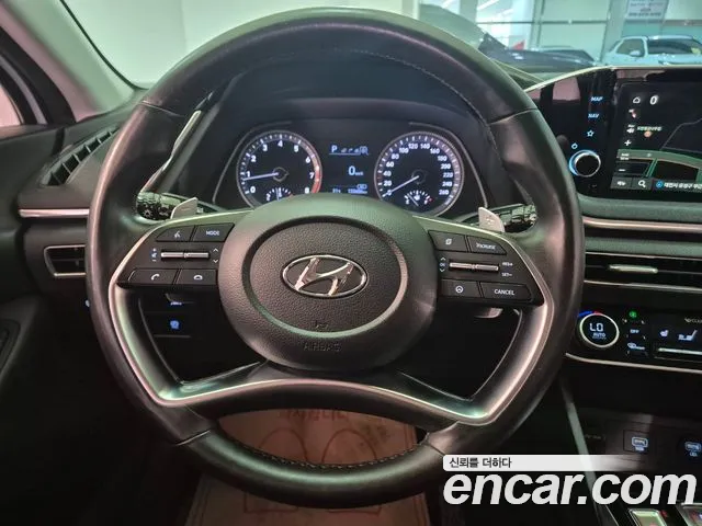 Hyundai Sonata — фото 12