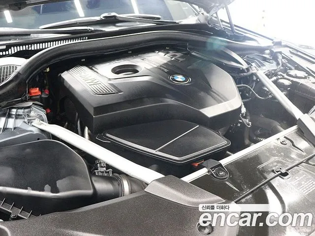 BMW 5-Series — фото 19