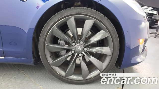 Tesla Model S — фото 21