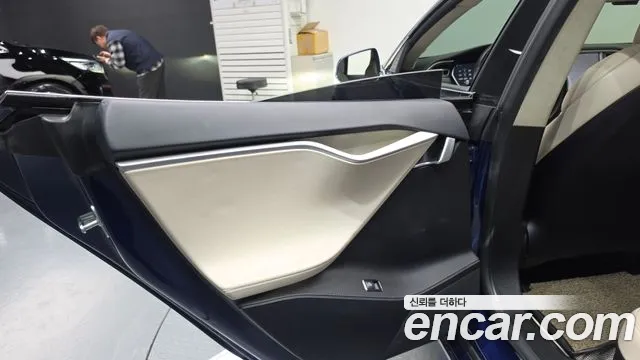 Tesla Model S — фото 25